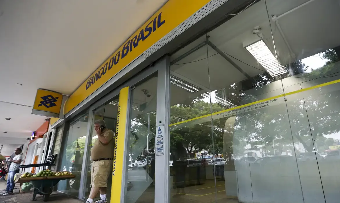 Lula pede para Banco do Brasil ampliar ofertas de crédito
