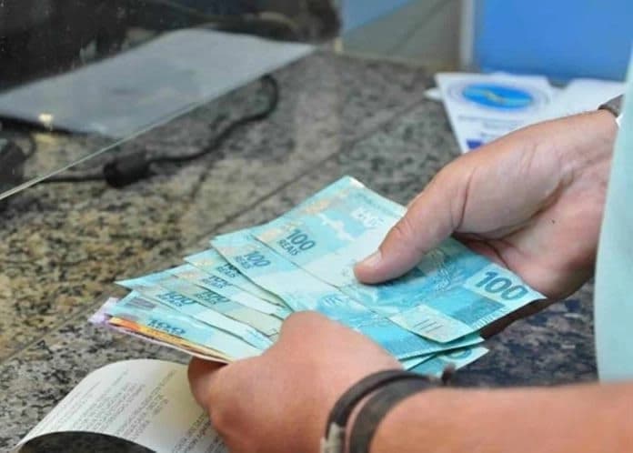 Confira quanto o aposentado pode pegar de empréstimo consignado através da margem consignável.
