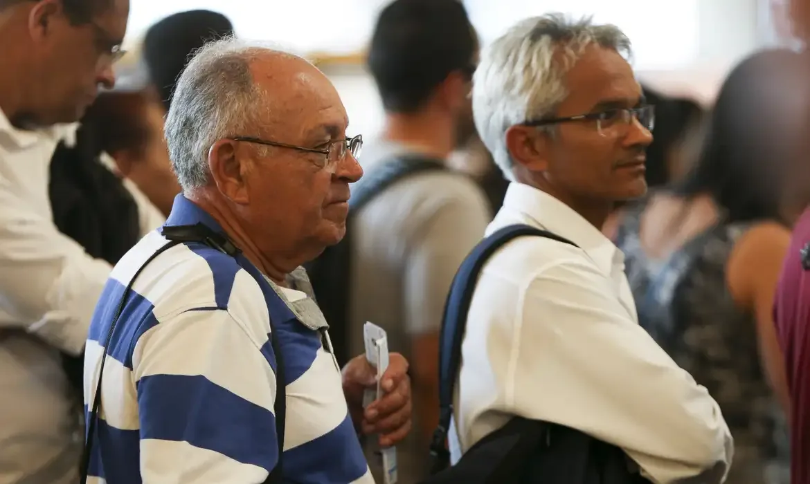 Rio de Janeiro: Pensionistas nascidos em junho devem realizar recenseamento obrigatório; saiba como