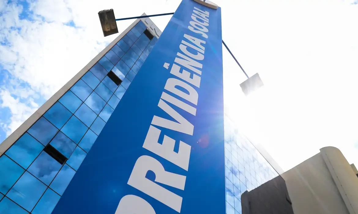 Entenda a proposta do TCU que quer mudar desconto do INSS na folha de pagamento