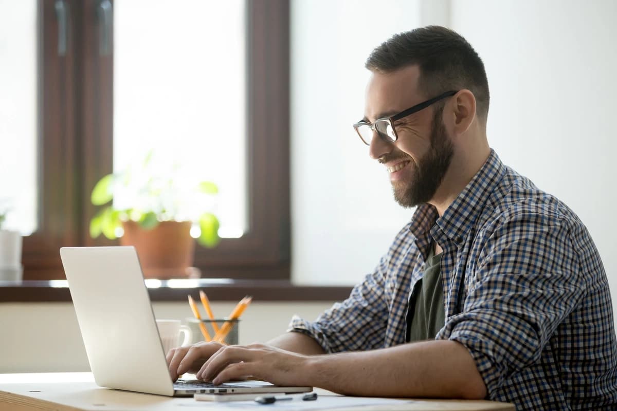 Como funciona a educação financeira nas empresas