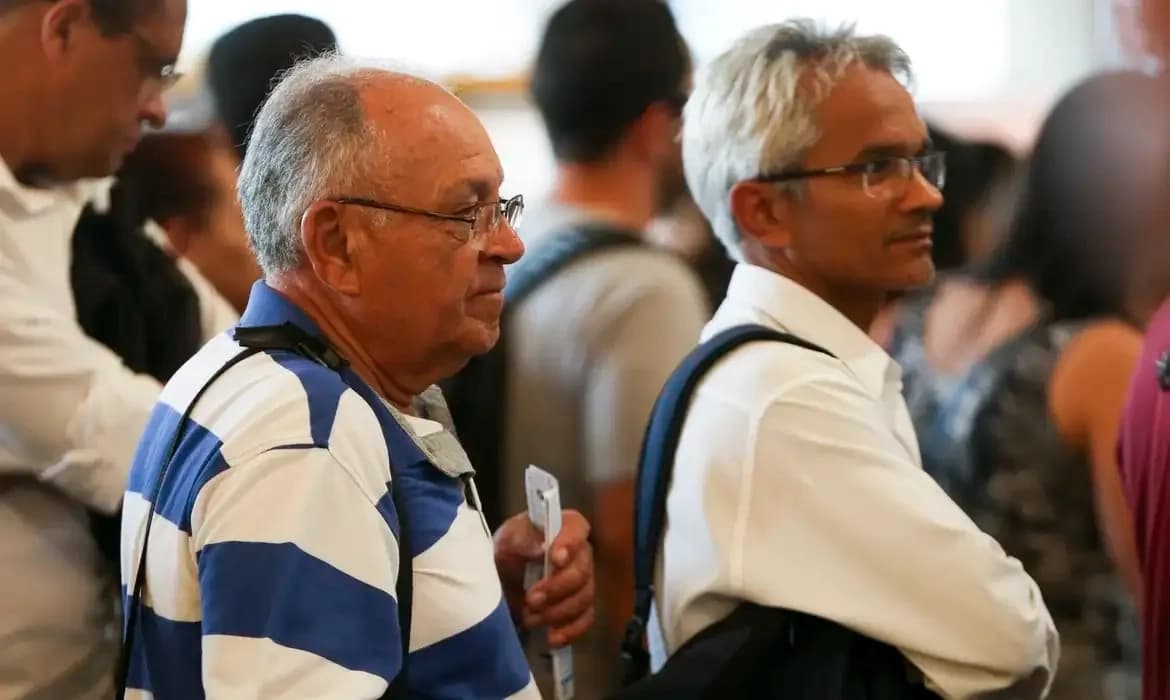 Rio de Janeiro: Pensionistas nascidos em junho devem realizar recenseamento obrigatório; saiba como