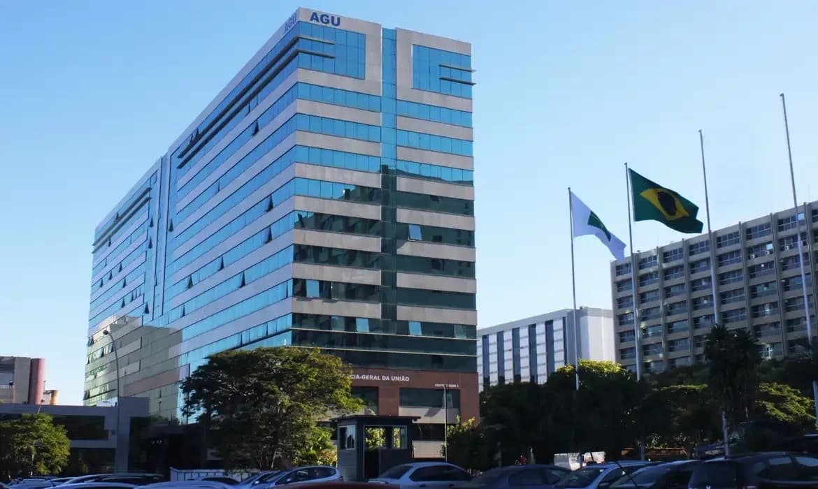 União quer R$ 19 milhões para pagar benefícios a servidores públicos