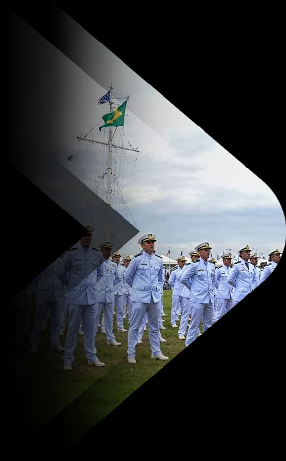 Militar da Marinha do Brasil simulando consignado no app Konsi