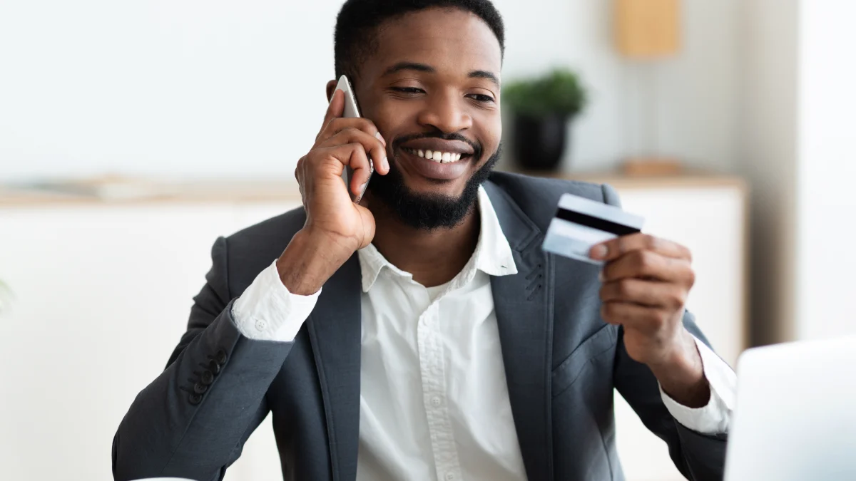 Quais bancos fazem Cartão benefício? Confira 5 opções online