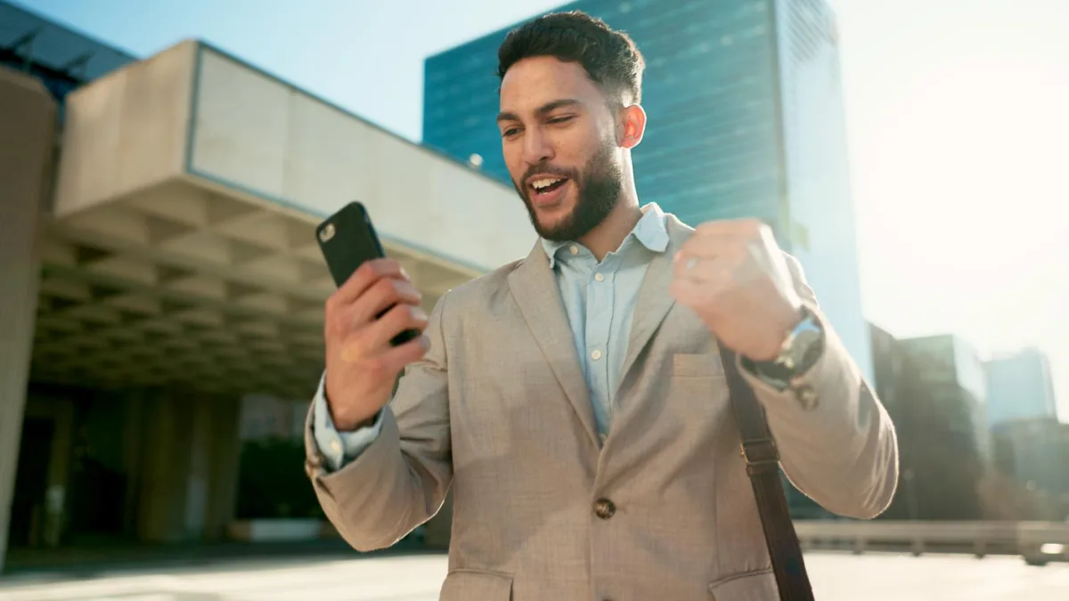 Mais de 135 mil servidores de Minas Gerais vão receber pagamento de reajuste salarial