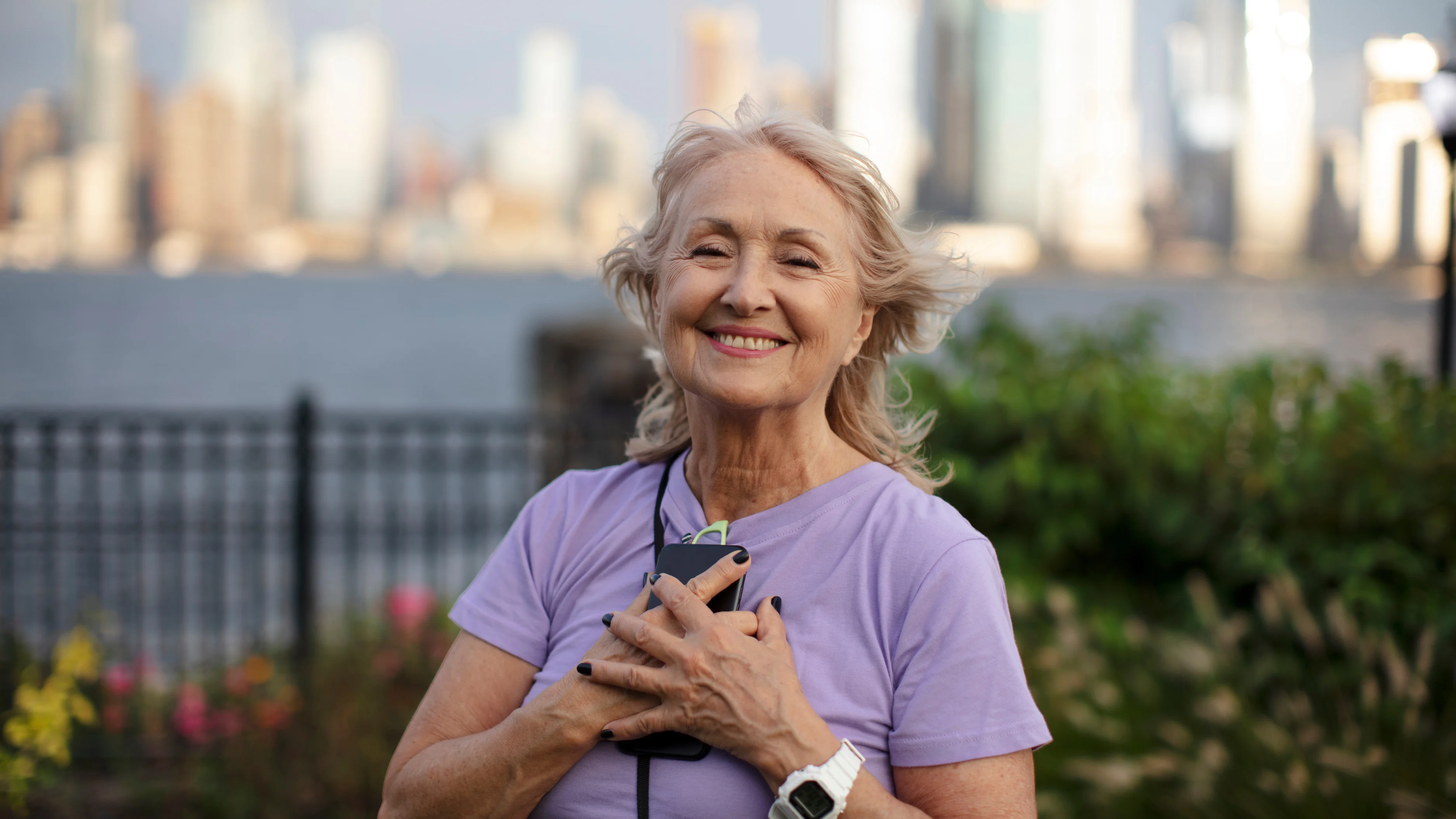Servidora pública feliz por poder recomeçar a vida a partir da aposentadoria compulsória.