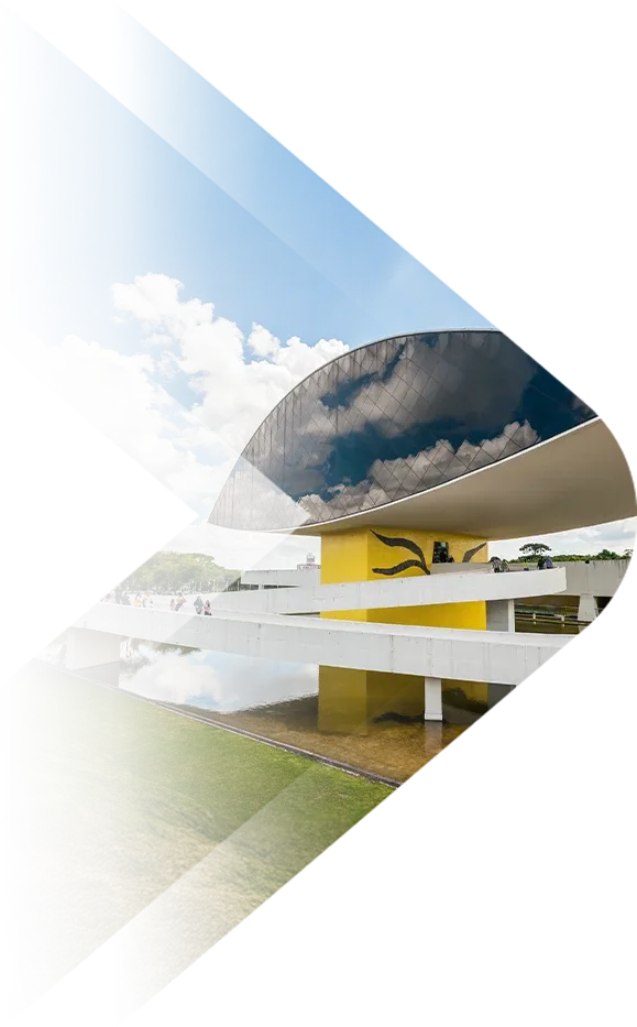 Servidor público da Prefeitura de Curitiba simulando consignado no app Konsi